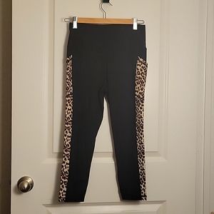 ZYIA ACTIVE COMPRESSION LEGGINGS CHEETAH W POCKETS
